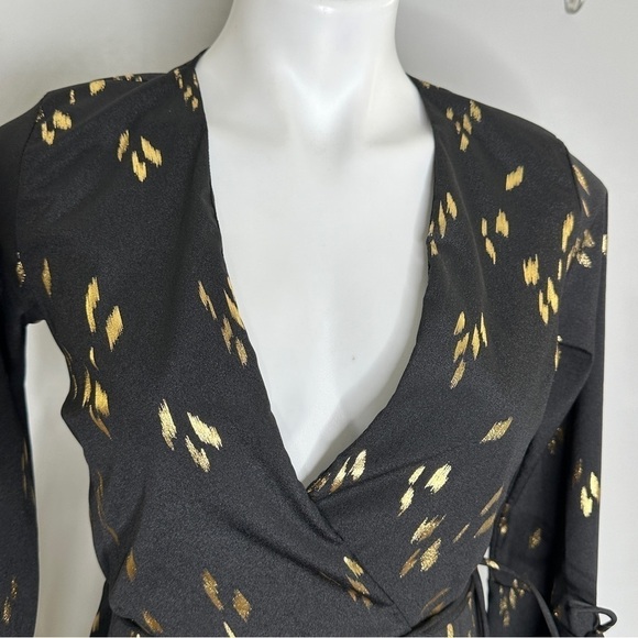 Lulu's Radiant Love black and gold wrap print dress Small - Picture 5 of 7